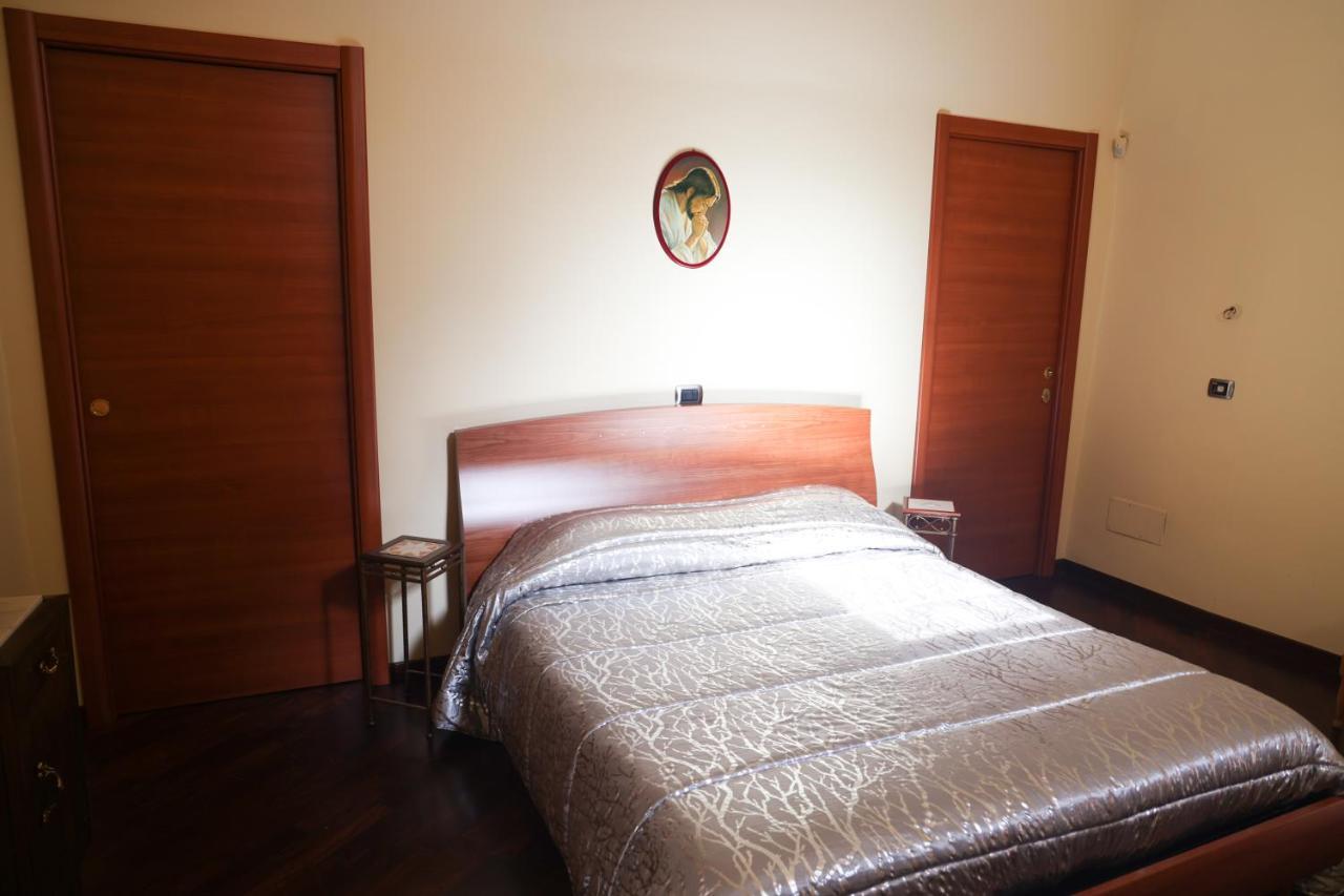 Bed and Breakfast A Casa Mia Джовинаццо Экстерьер фото